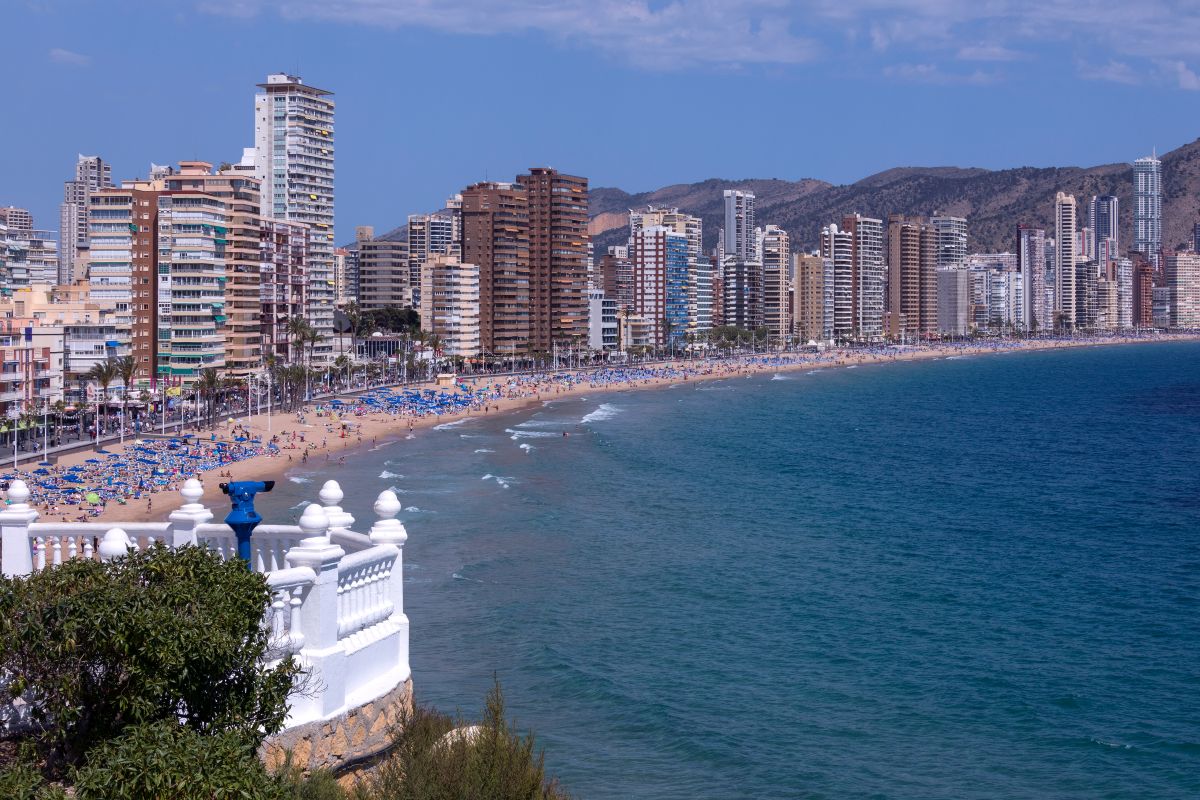 Blick auf die Costa Blanca von den Bergen